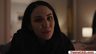 Jade Surprised by Reagan Licking Pussy