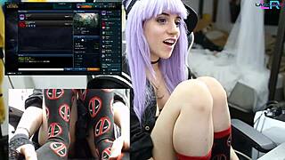 Teen says, 'Watch me masturbate during League URF?'