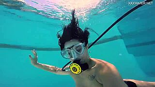 brita piskova gets off underwater in the swimming pool with solo play