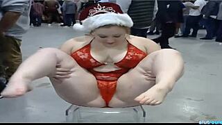 Chubby Blonde Piggy With Big Booty Pawg Teases on Webcam. Her Curves Beg for Attention!