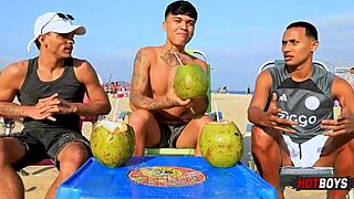 i'm fodendo nosso amigo with big cocks in this 3some pov