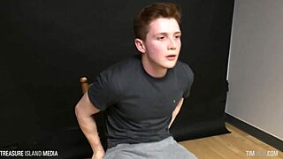 Twinky ginger stud jerks off solo on webcam for cash