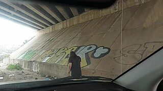 Damn, old guy bangs young latina under bridge for cash, no condom!