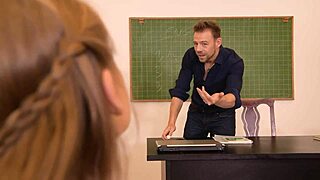 College slut Tiffany Tatum in quick bareback action