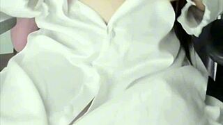 Tattooed teen maid handles huge 9-inch dildo in homemade clip