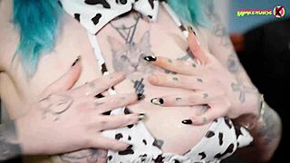 18 year old german girl fisting her tight wet pussy