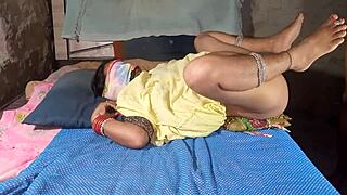 स्टेप सिस्टर सेक्स वीडियो भारतीय देसी लड़की के साथ रॉक्स!