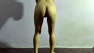 Hey girl, show me that fine amateur ass during your home workout!