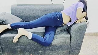 Indian teen model delivers stunning solo fingering show