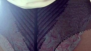 omg, i cant believe elza kom in nylon tights... so hot fetish play in bedroom