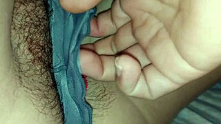 मॉम के दूर रहते हुए स्टेपडैड के साथ स्टेमी एनकाउंटर