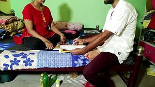 मास्टर जी युवा छात्रा को हार्डकोर काऊगर्ल चोदाई के लिए शोषण करता है स्पष्ट हिंदी आवाज में