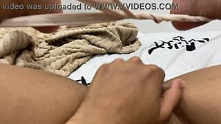 अकेलेपन से थक गई, अपनी टाइट हॉर्नी चूत को जोर से चोदती हूँ!