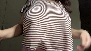 Indian MILF craves attention, exposing big boobs on cam