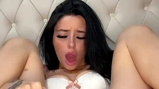 Teen American Exchange Student Solo Masturbation!