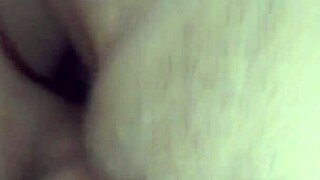 Maestra tiene sexo rico con su estudiante y le pide grabar un video porno