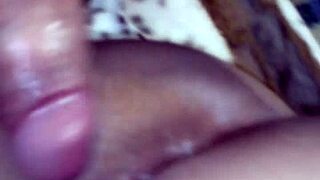 vecina golosa me revuelve con su culo y queda abierta!