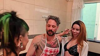 Fui Cozinhar Pra Minha Vizinha E A Filha Dela E Acabei Comendo As Duas Na Cozinha Completo No Sheer Red