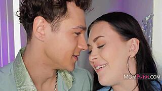 yo, i sneak my stepmom lindsay lee to every college bash! jayden marcos max fills 🔥