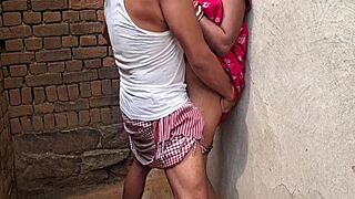 साड़ी में हॉट भाभी को देवर जी ने जोर से चोदा