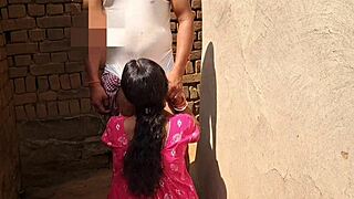 साड़ी में हॉट भाभी को देवर जी ने जोर से चोदा