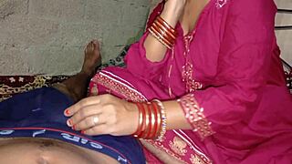 अरे, हॉट इंडियन देसी सौतेला साला सौतेली साली को स्टीमी एक्शन में बैंग कर रहा है