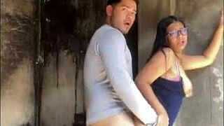 Offering cash to Venezuelan for public fucking close up