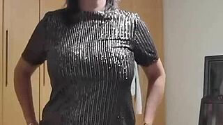 South African babe strips naked, craving teen 18+ student action