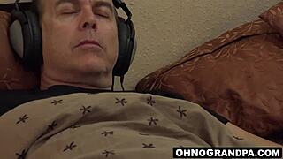 Daisy Lee gives her older guy a deep blowjob to refresh him. She makes him feel young again!