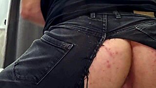 I’m so turned on ripping jeans for a quick jerk with huge cumshot!