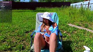 “I’m playing with my wet pussy outside while people stare at me!”