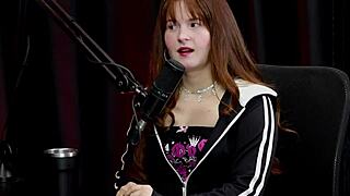 como pensou no nome artistico gosta de dancar pelada tem medo de usar a rede social e chegou a passar necessidade - angel bloomm watch on sheer red