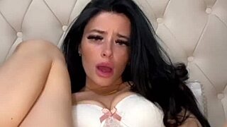 this horny american exchange student gives a girlfriend experience on webcam with squirting and toys