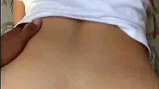 Colegiala Pierde Un Reto Y Se Desnuda En El Patio Del Colegio Es Follada Por Su Compa�ero De Curso Y Graban Un Porno Casero Entre Estudiantes Completo En Red