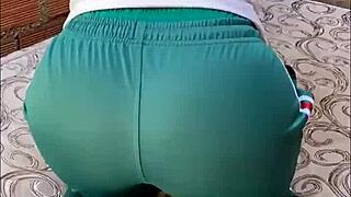 Colegiala Pierde Un Reto Y Se Desnuda En El Patio Del Colegio Es Follada Por Su Compa�ero De Curso Y Graban Un Porno Casero Entre Estudiantes Completo En Red