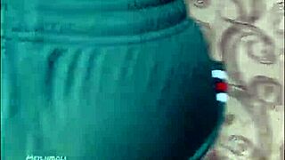 Colegiala Pierde Un Reto Y Se Desnuda En El Patio Del Colegio Es Follada Por Su Compa�ero De Curso Y Graban Un Porno Casero Entre Estudiantes Completo En Red