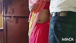 गांव की देसी लड़की पहली बार चुदाई के रोमांच में