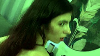 young slut luna lynx enjoys anal and shows gape