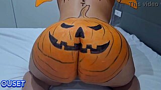 her big ass stepsister kept me up all night on halloween 😈🍑