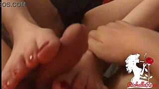 Amateur Milf Footjob - Richelle Rose