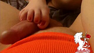 Amateur Milf Footjob - Richelle Rose