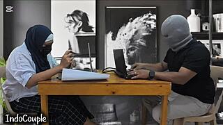 a real orgasm cam catches how she enjoys breaking in the home office with indo bokep vibes