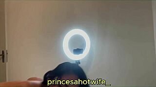 Novinha Casada Chupando O Funcionario Do Corno